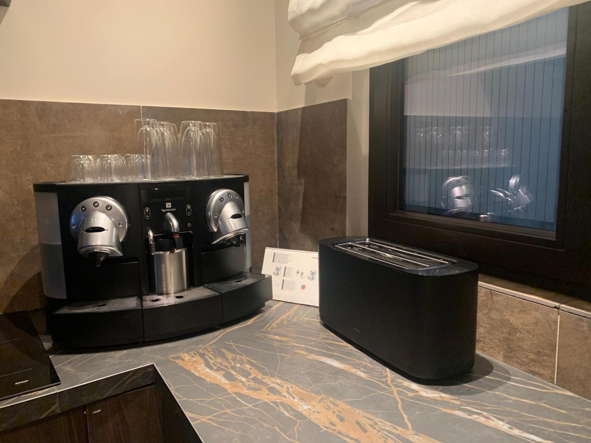 Botanique Suites Airbnb, 안트베르펜 외부 사진
